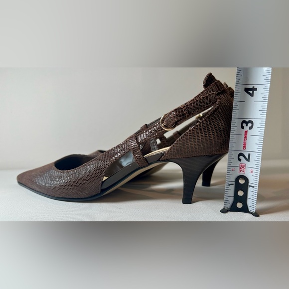 Bandolino Brown Women’s Low Heel Sling Back Size 6.5 Leather - Picture 2 of 8